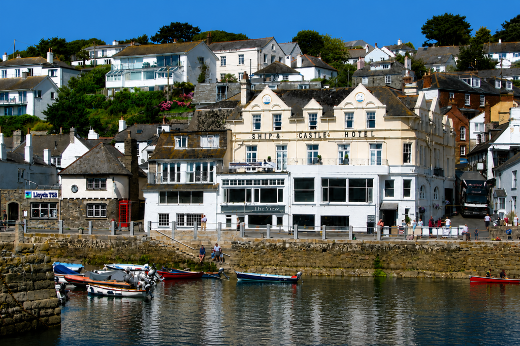 uk holidays and breaks away from hotels, lodges and caravans
